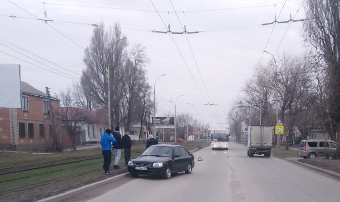 В Таганроге водитель сбил ребенка на ул. Дзержинского
