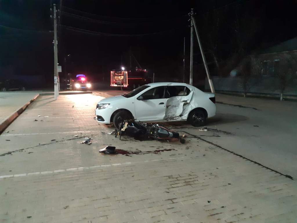 На Дону в ДТП погибли водитель и пассажирка мотоцикла
