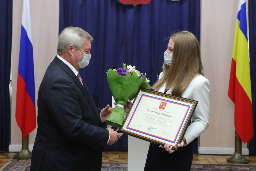 Государственные награды получили жители Дона в День Ростовской области