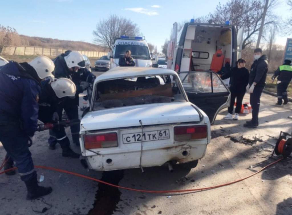 Соцсети: авария на Николаевском шоссе, въезд в город закрыт
