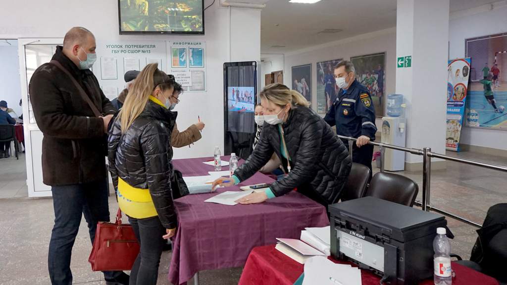 Более 5 тысяч беженцев прошли за выходные через Таганрог | 21.02.2022 |  Таганрог - БезФормата