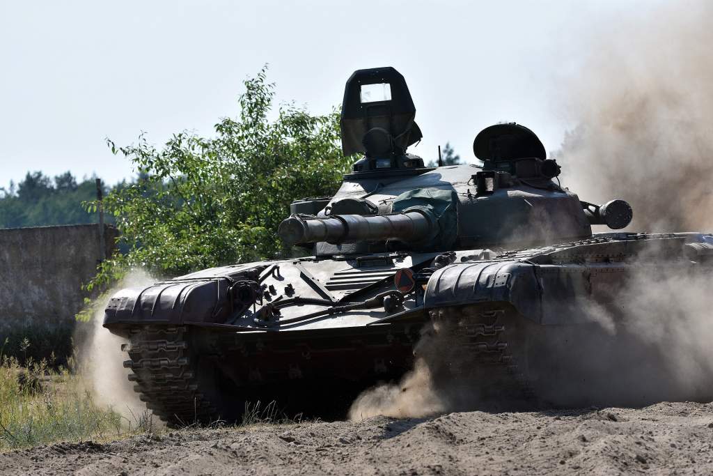 Эксперты: Россия начала отводить войска от границ с Украиной