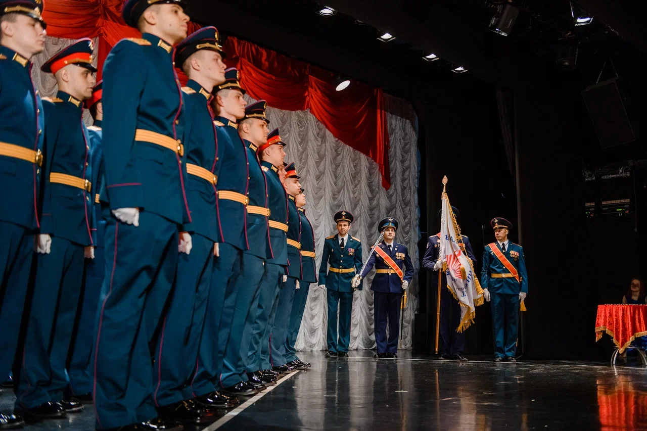 Выпускникам таганрогского военного учебного центра ЮФУ присвоили офицерское звание