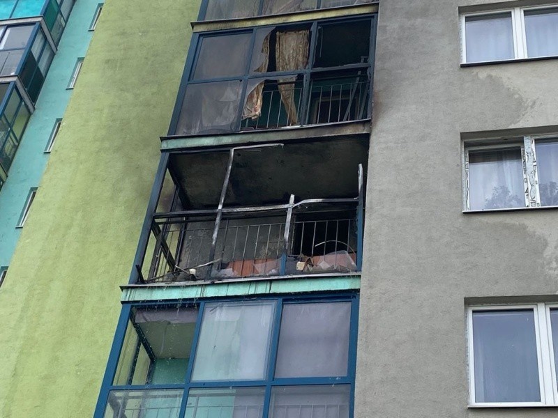В Таганроге тушили пожар в многоэтажке на улице Шило