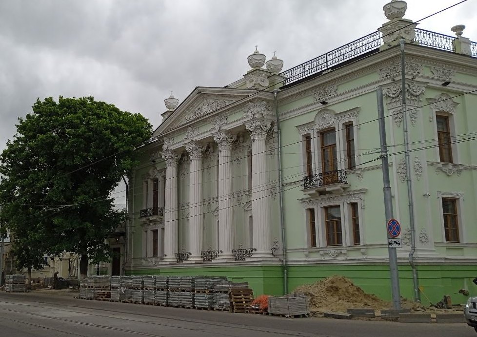 Цвет фасада дворца Алфераки в Таганроге останется прежним