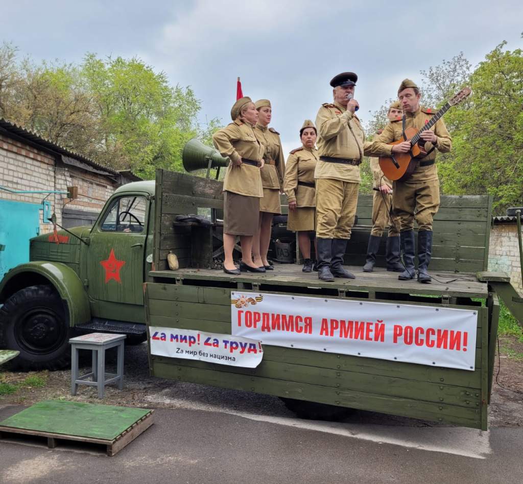 Фоторепортаж: в Таганроге прошел памятный митинг