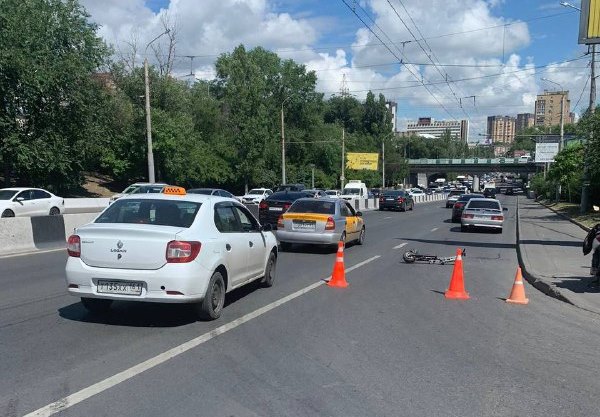 В Ростовской области иномарка сбила мужчину на самокате