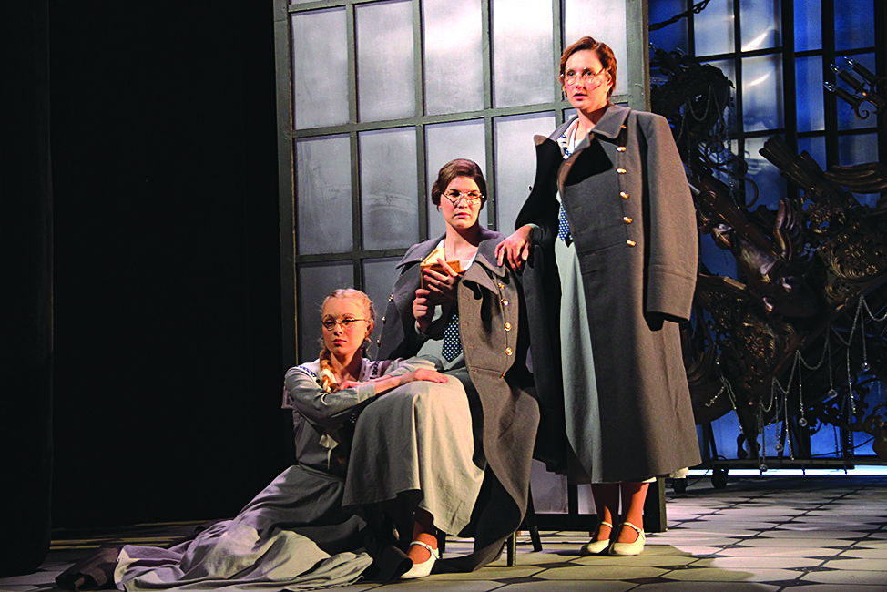 «Три сестры»: театр Таганрога закрывает сезон премьерой
