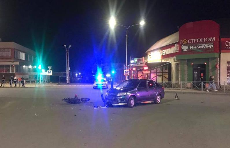 В Ростовской области легковушка сбила подростка на скутере