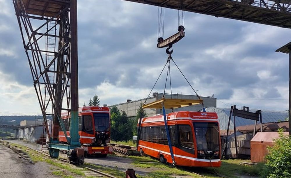 Еще три новых трамвая едут в Таганрог