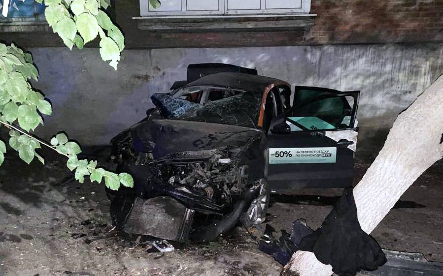 На Дону подростки погибли в аварии с каршеринговым авто