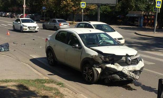 15-летний подросток пострадал в аварии в Ростове