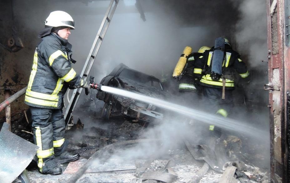 В Таганроге два человека погибли на пожаре