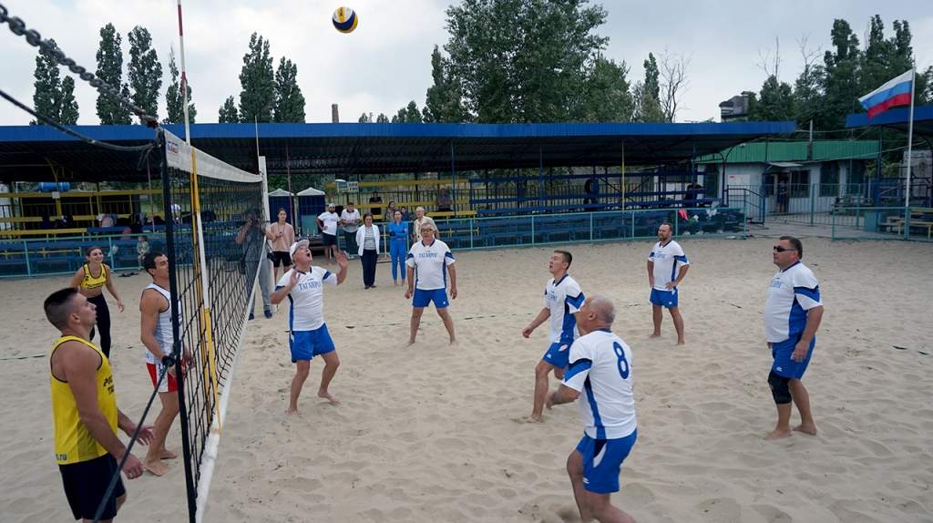 Турнир по пляжному волейболу прошел в Таганроге