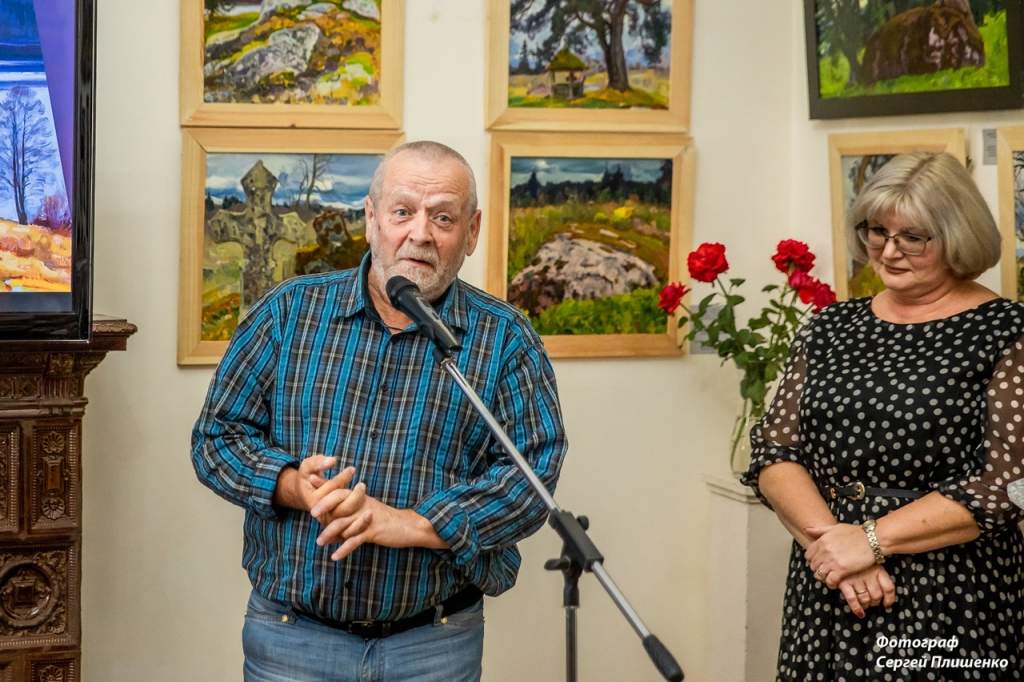 Известный художник передал музею Таганрога свои картины