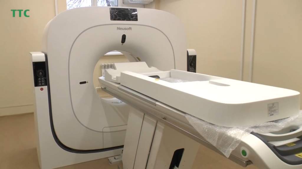 В диагностическом центре Таганрога устанавливают новый томограф