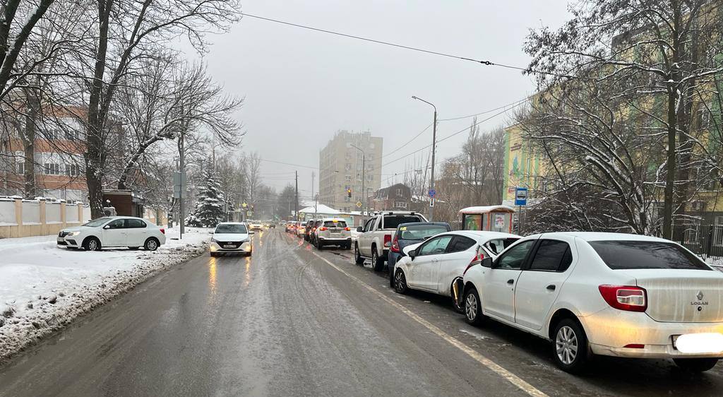 В Ростове столкнулись четыре машины: пострадал один человек