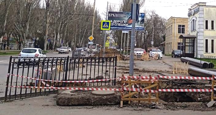 В Таганроге перекрыта для движения транспорта улица П. Тольятти