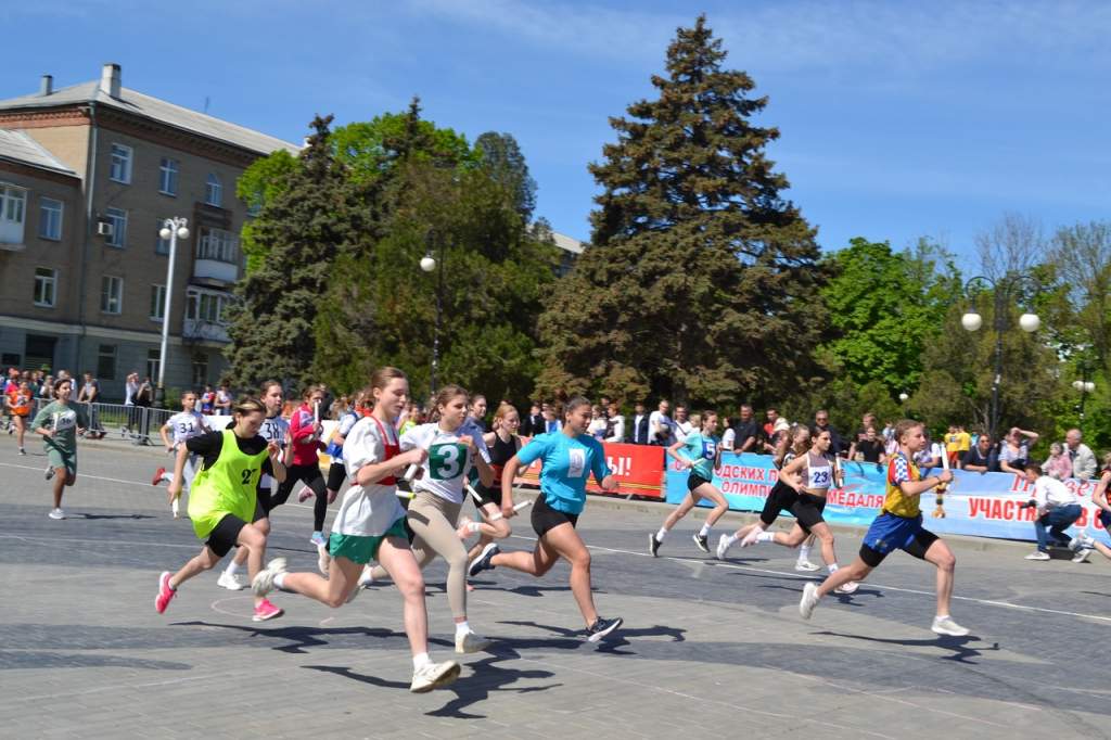 В Таганроге наградили победителей легкоатлетической эстафеты
