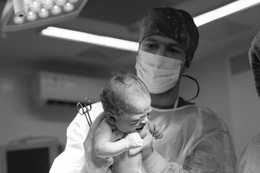 Донские врачи спасли младенца с пятикратным обвитием пуповиной
