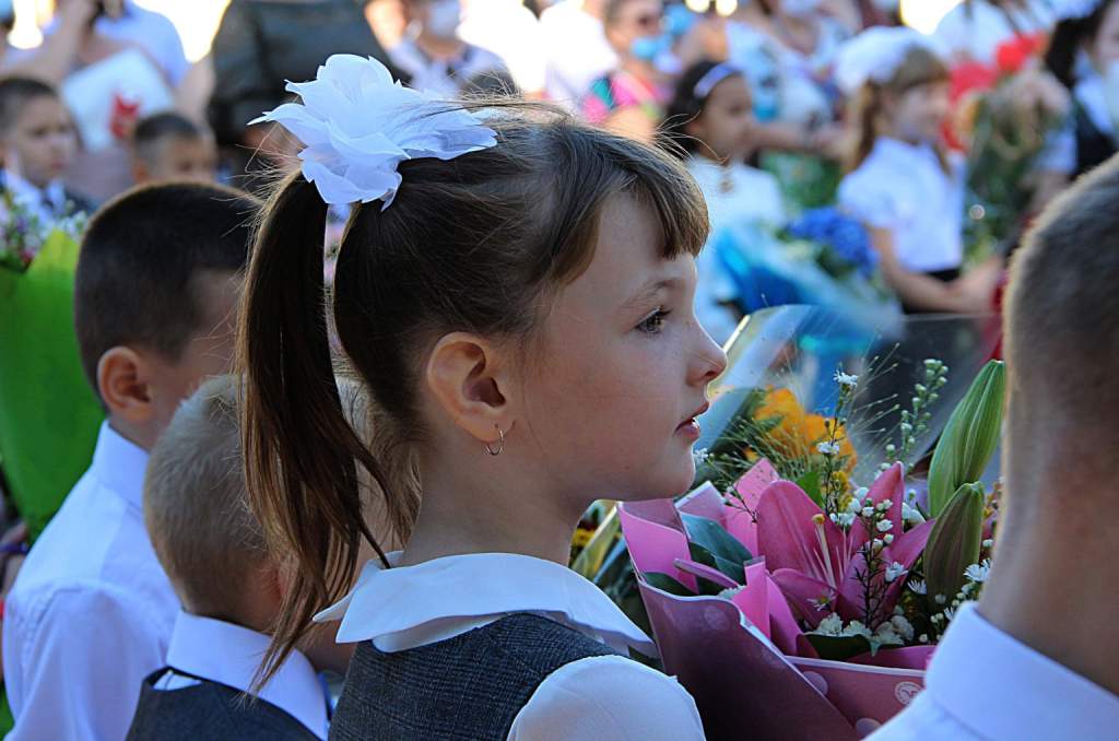 Социологическое агентство «Вебер» поделилось мнениями россиян о школе