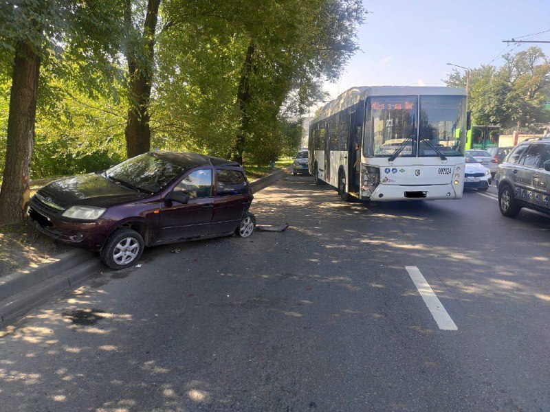 В Ростове пострадали в ДТП два пассажира автобуса