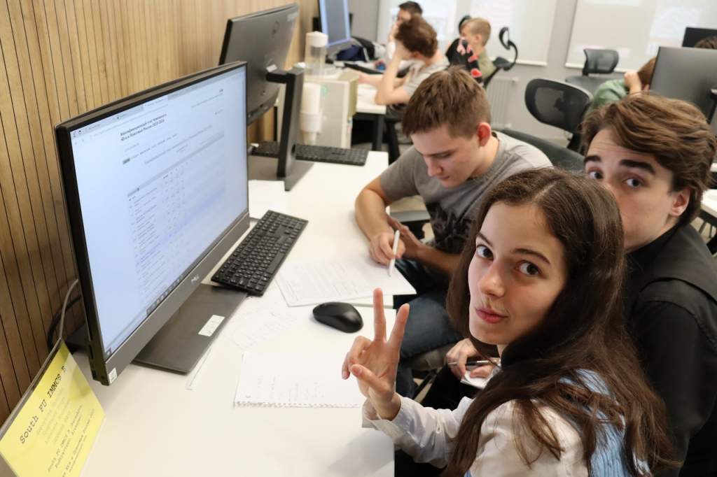Студенты Таганрога выступят на чемпионате мира по программированию