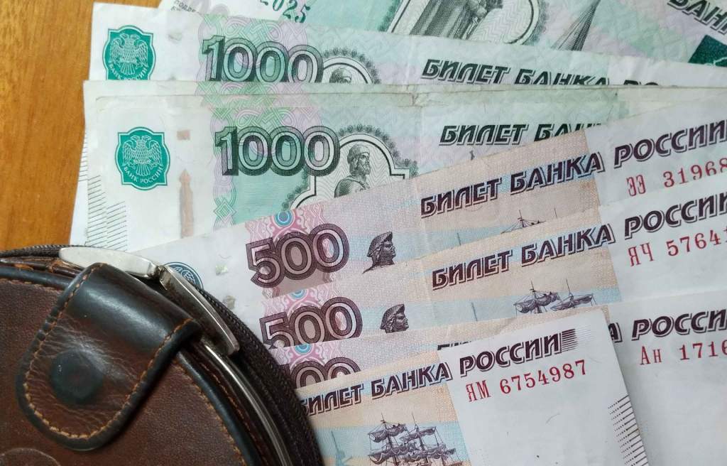 В 2024 году МРОТ в России составит 19 242 рубля