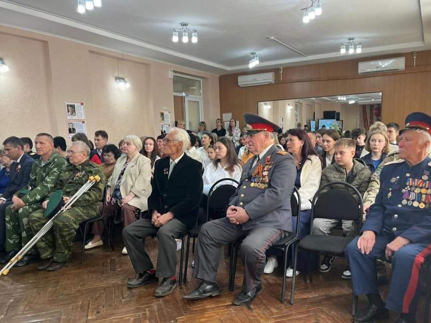 В школах Таганрога проходят концерты ко Дню Победы