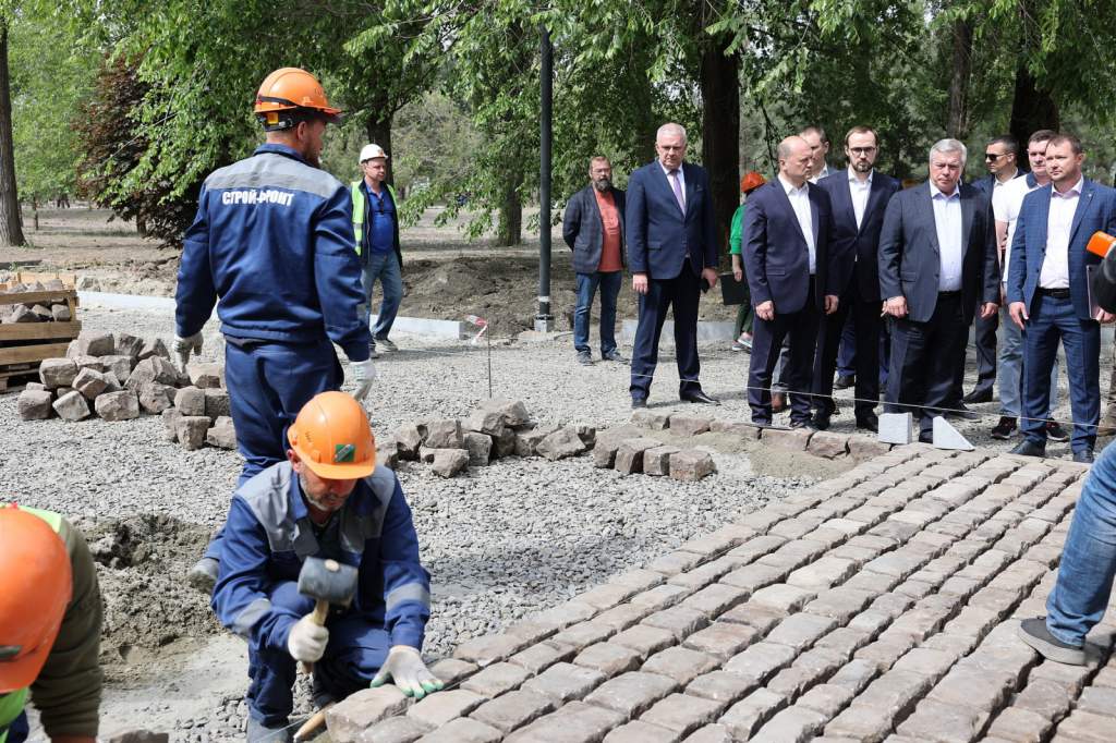 Обновление исторической части Пушкинской набережной Таганрога планируют завершить в июле 2024 года