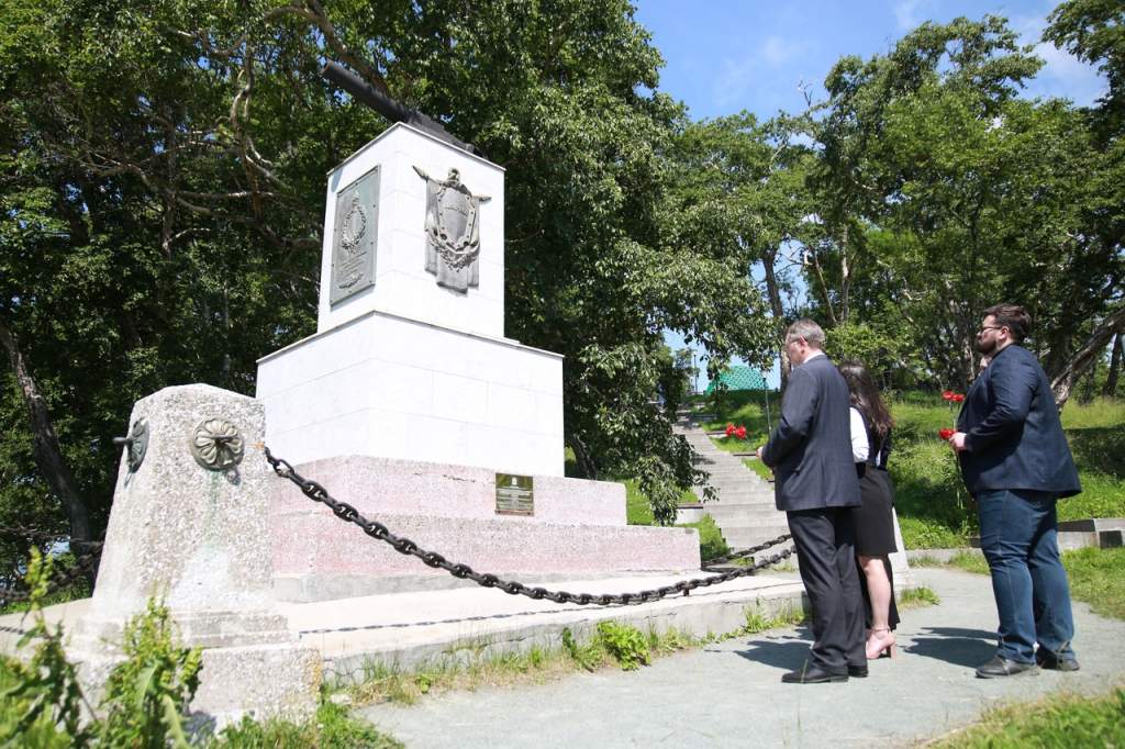 Капсулу с землей из Петропавловска-Камчатского передадут в Таганрог